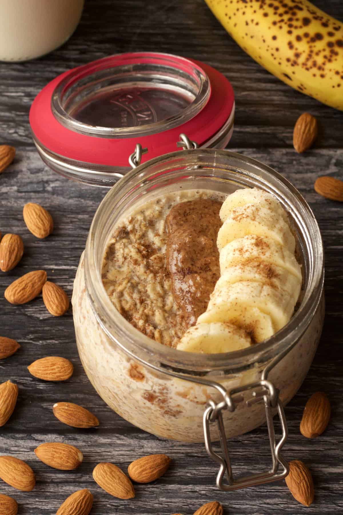 17 Vegan Overnight Oats Recipes That Make Mornings Magnificent 